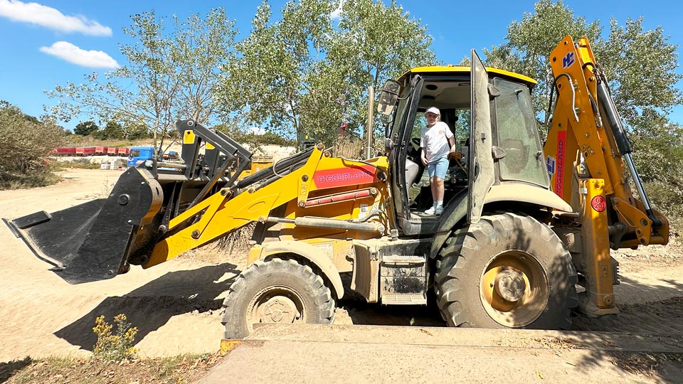 JCB 3CX ride at Diggerland UK Theme Park. Drive a JCB 3CX