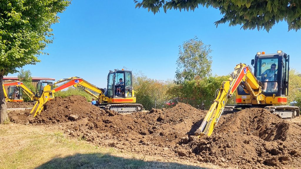 Giant Dirt Diggers at Diggerland