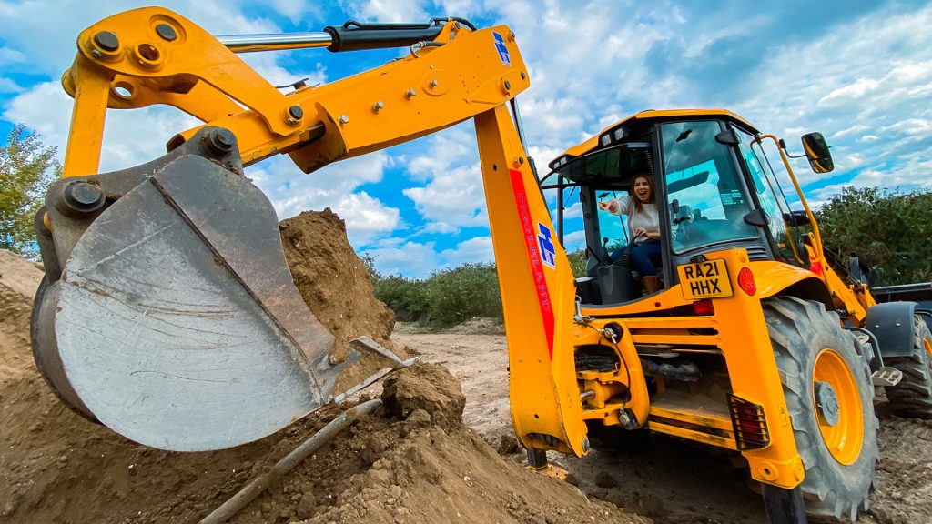 JCB Adult Experience Day at Diggerland - Drive a JCB