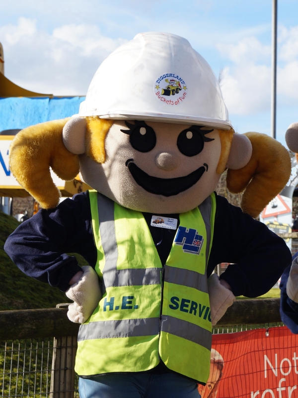 Celebrating Women in Construction Week at Diggerland